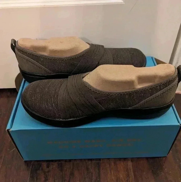 BZEES WOMENS NICHE SLIP ON SNEAKER - Picture 3 of 11